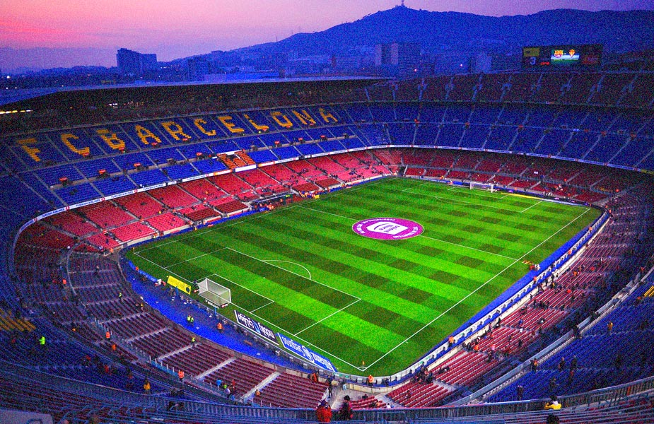 Лучший футбольный клуб в Европе «CAMP NOU»